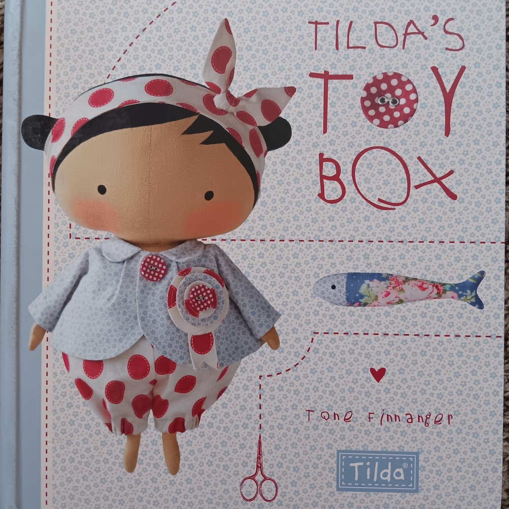 2 Toy Sewing Pattern Books - Picture 2 of 4